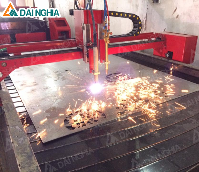 Máy cắt CNC cắt sắt chuyên dụng